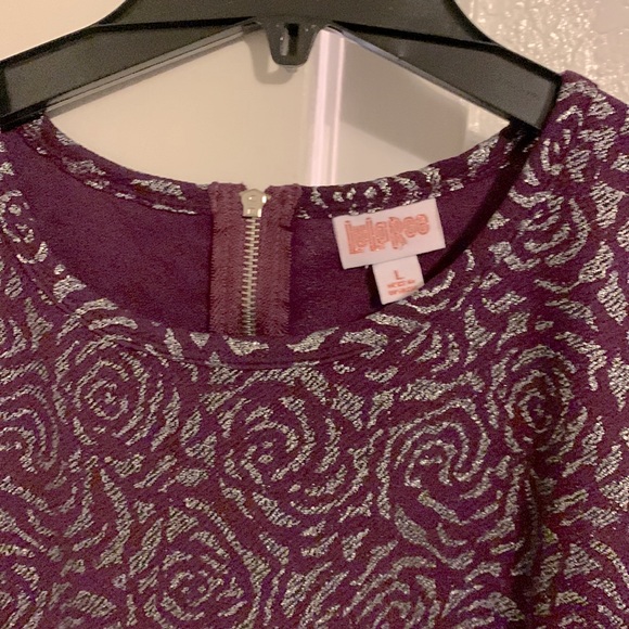 Large dress past knees a little - Picture 3 of 3